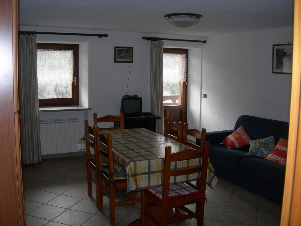 Maison De Frein Allein Luaran gambar